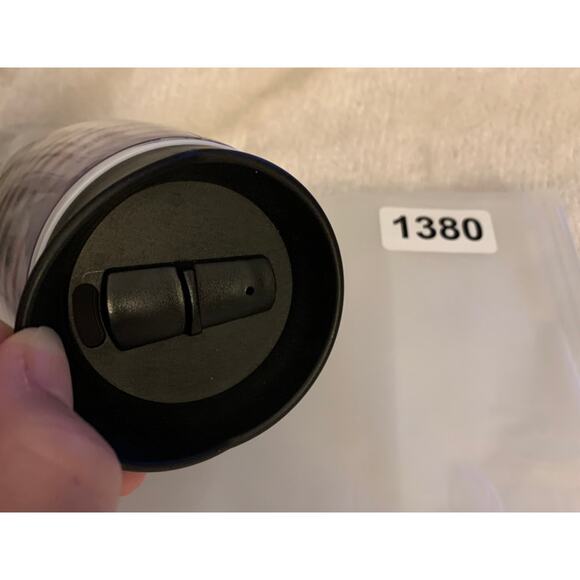 Starbucks 2020 Christmas Holiday Travel Coffee MugTumbler Green & Red - 16 oz - Picture 11 of 11